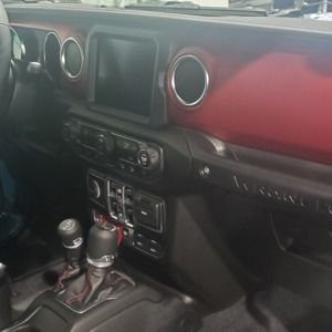 Meet your Posher, Gregory